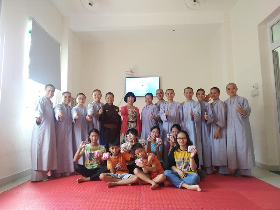 Life skills teaching activities with monks and nuns of the Vietnam Buddhist Academy in Hue